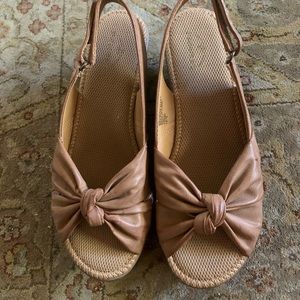 Worn once, size 6.5 platformed Sandals. Great condition